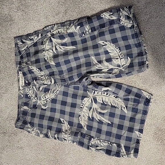 Other - Men's cargo shorts.